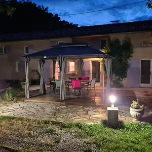 Maison Avec Rivière, Piscine, Spa, Sauna Infrarouge,terrain Boules, Ping-pong, Volley Et Badminton Sainte-Tulle